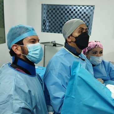 Slider image (4) Dr. Victor Mendoza - Urologist